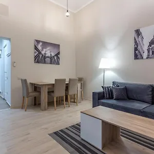  Appartement Goldcentral Akacfa