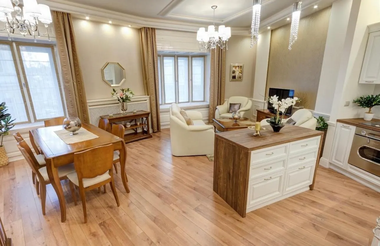 Downtown Royal De Lux Apartamento Budapeste
